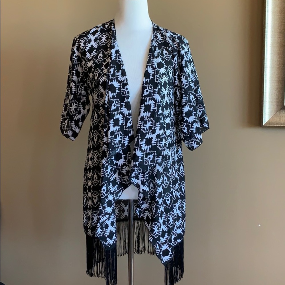 Womens Lularoe Marilyn Kimono